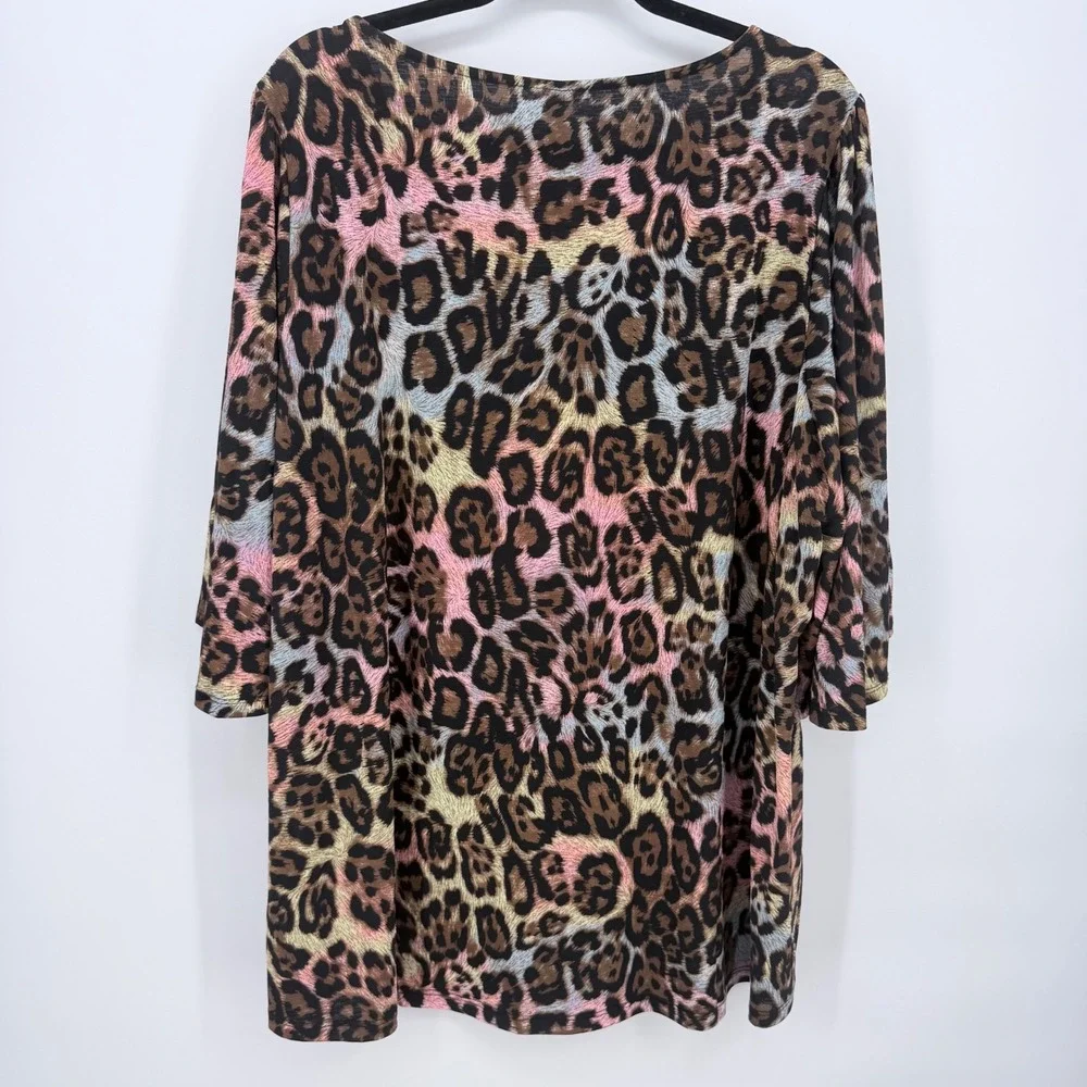 Dear Scarlett Top Womens 2X Fits 3X NEW Pink Leopard Bell Sleeve V-Neck Office - Picture 5 of 6